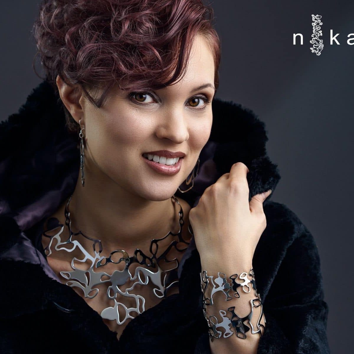 Ranka-panta-1600-x-1200
